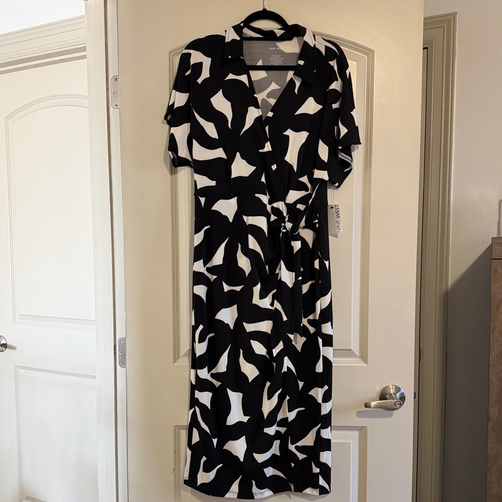 Nine West Black and White Abstract Midi Dress